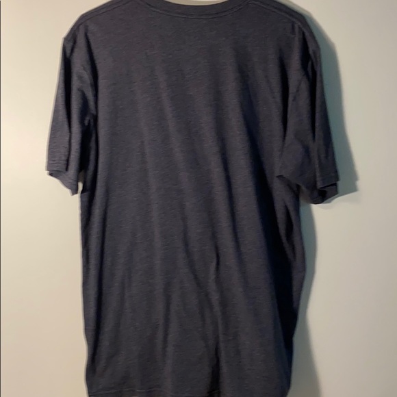 North Face Tee like new - Picture 3 of 4